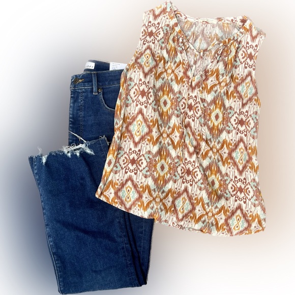 Patterned Tank Top - Picture 3 of 3